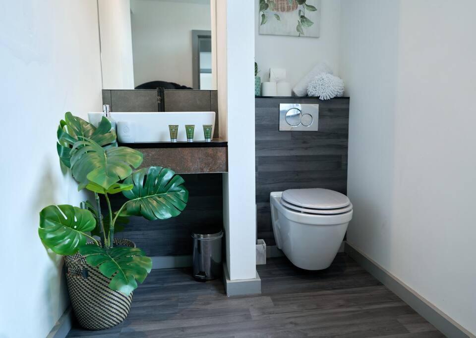 York City Central Apartment And Coffee Shop Екстериор снимка