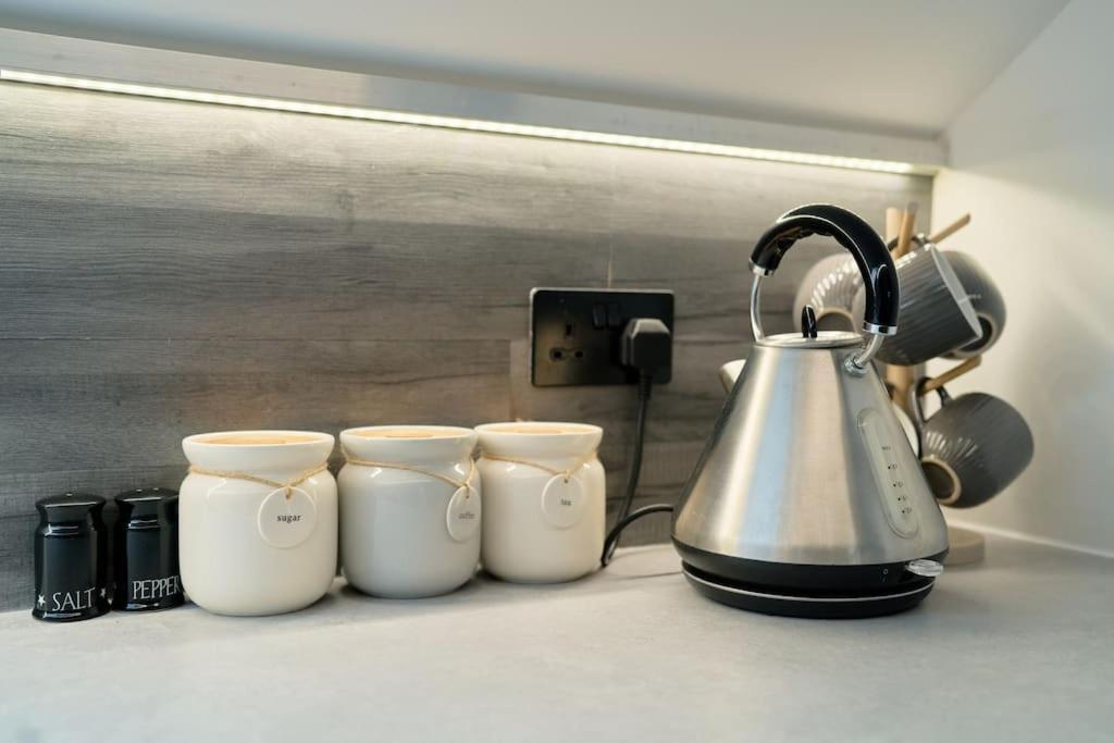 York City Central Apartment And Coffee Shop Екстериор снимка