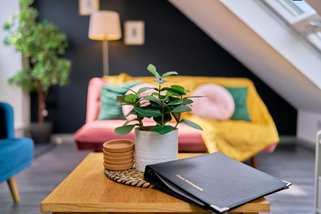 York City Central Apartment And Coffee Shop Екстериор снимка