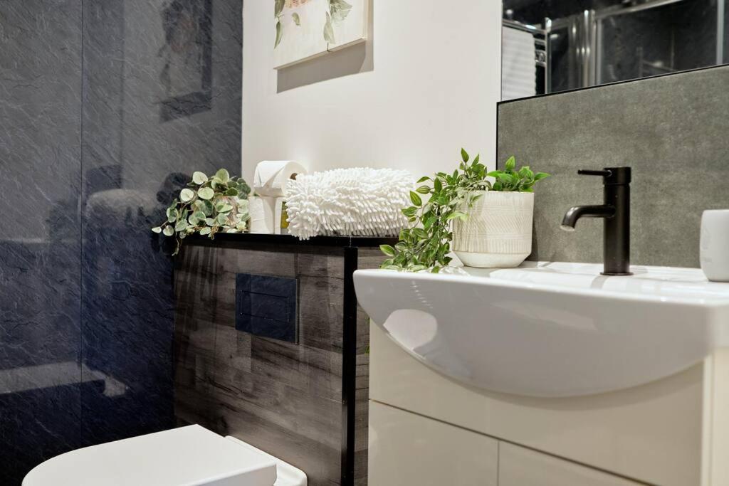 York City Central Apartment And Coffee Shop Екстериор снимка